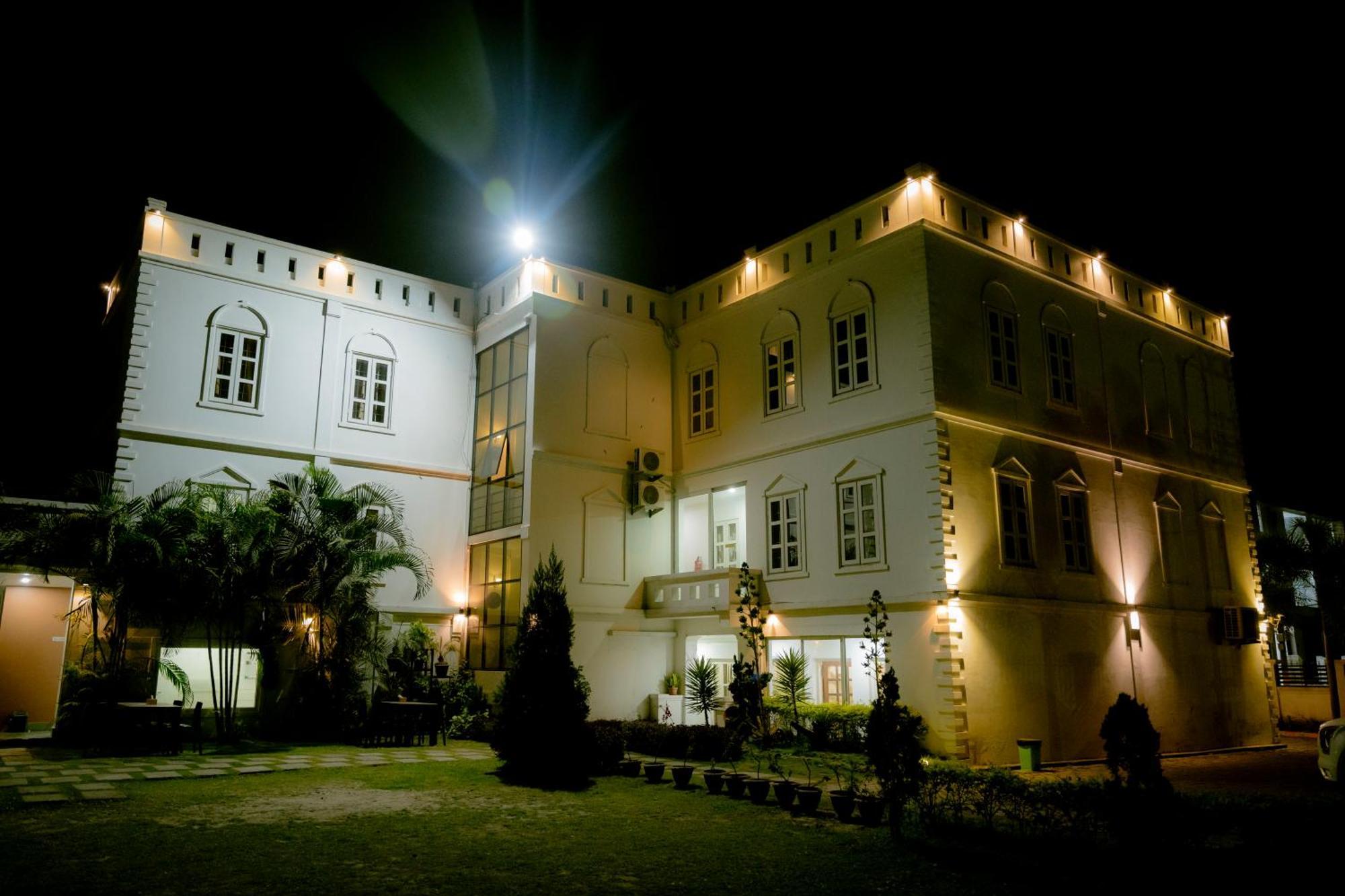 Hotel Maden Inn Itahari Dış mekan fotoğraf